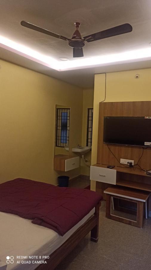 Hotel E Lodge Visákhapatnam Kültér fotó
